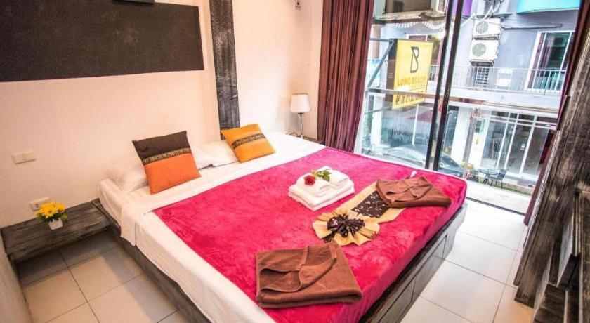 Long Beach Hotel Patong Exterior foto